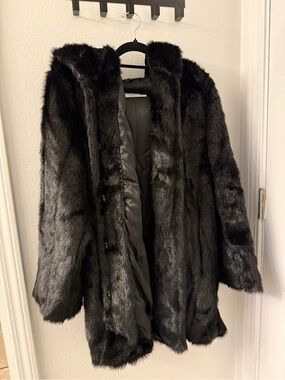 Pamela McCoy Black Faux Fur Coat - Plush Open Front Jacket